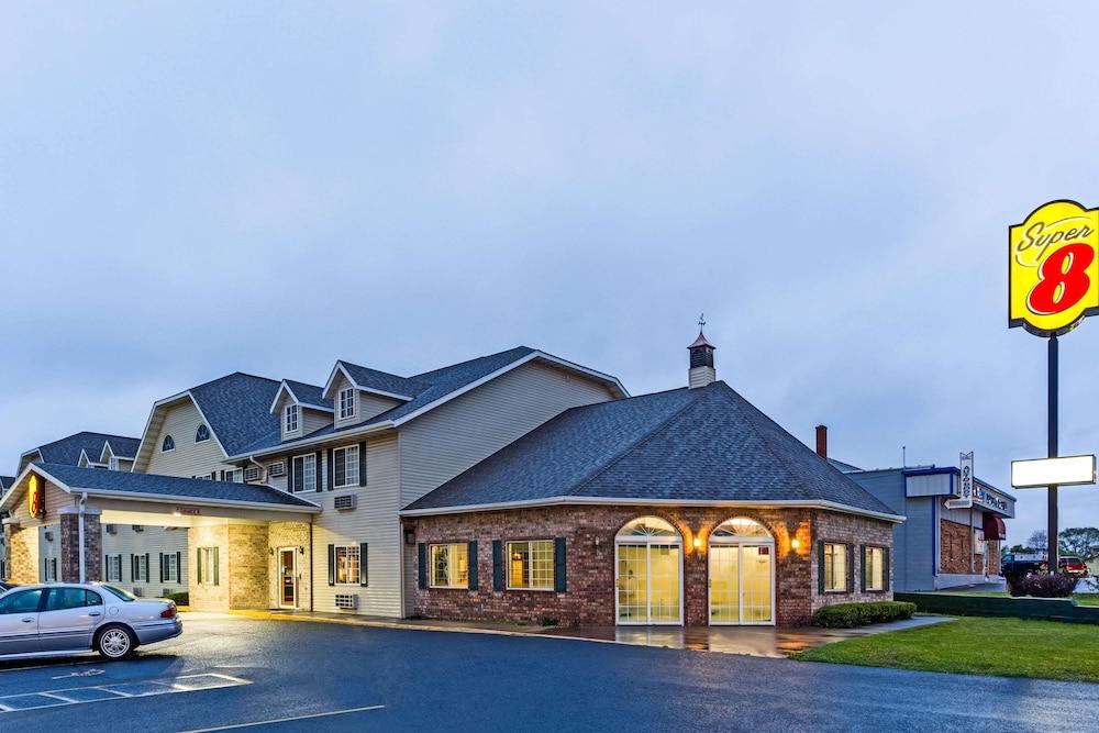 Hotel Super 8 By Wyndham Reedsburg Zewnętrze zdjęcie