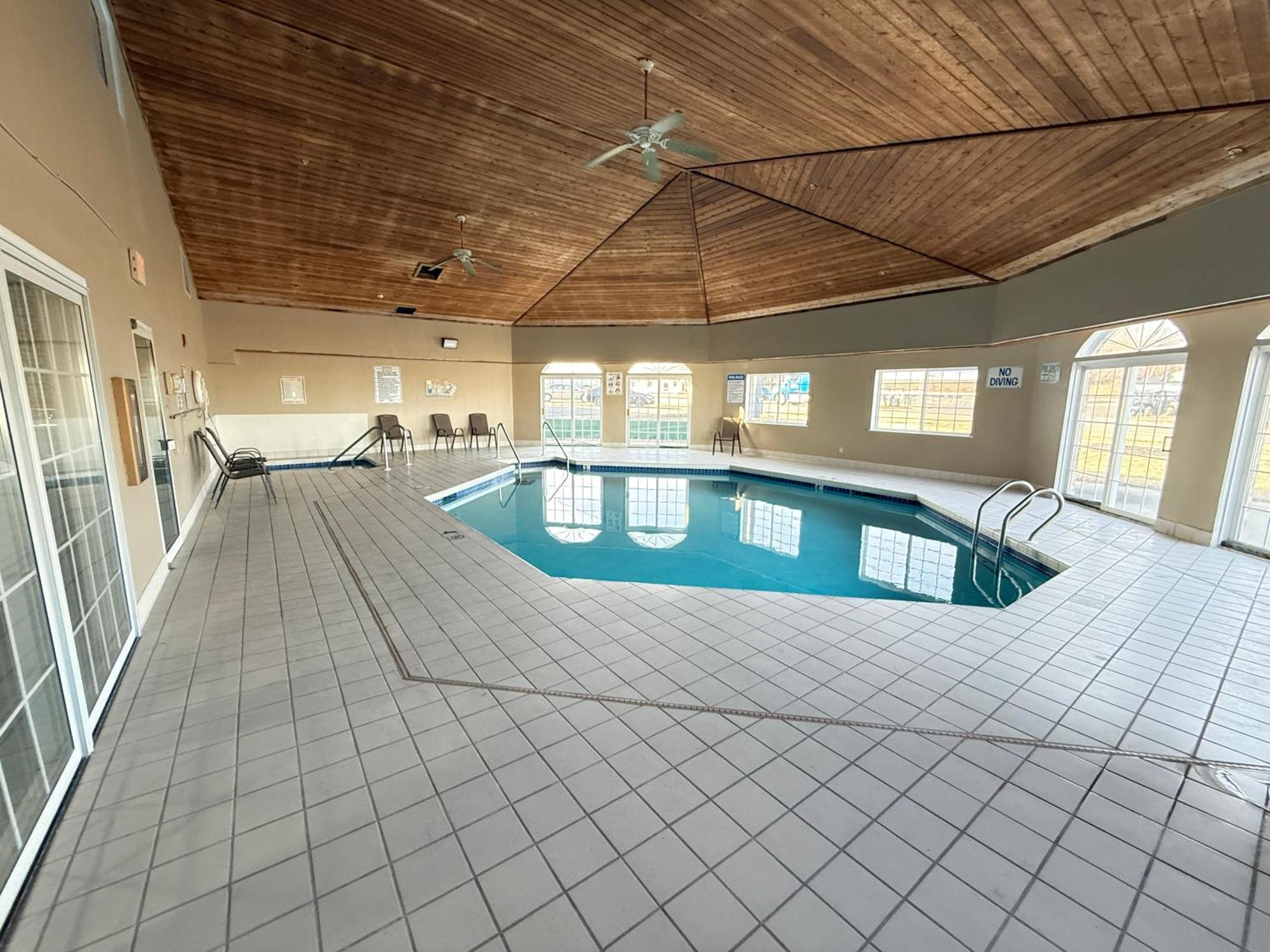 Hotel Super 8 By Wyndham Reedsburg Zewnętrze zdjęcie